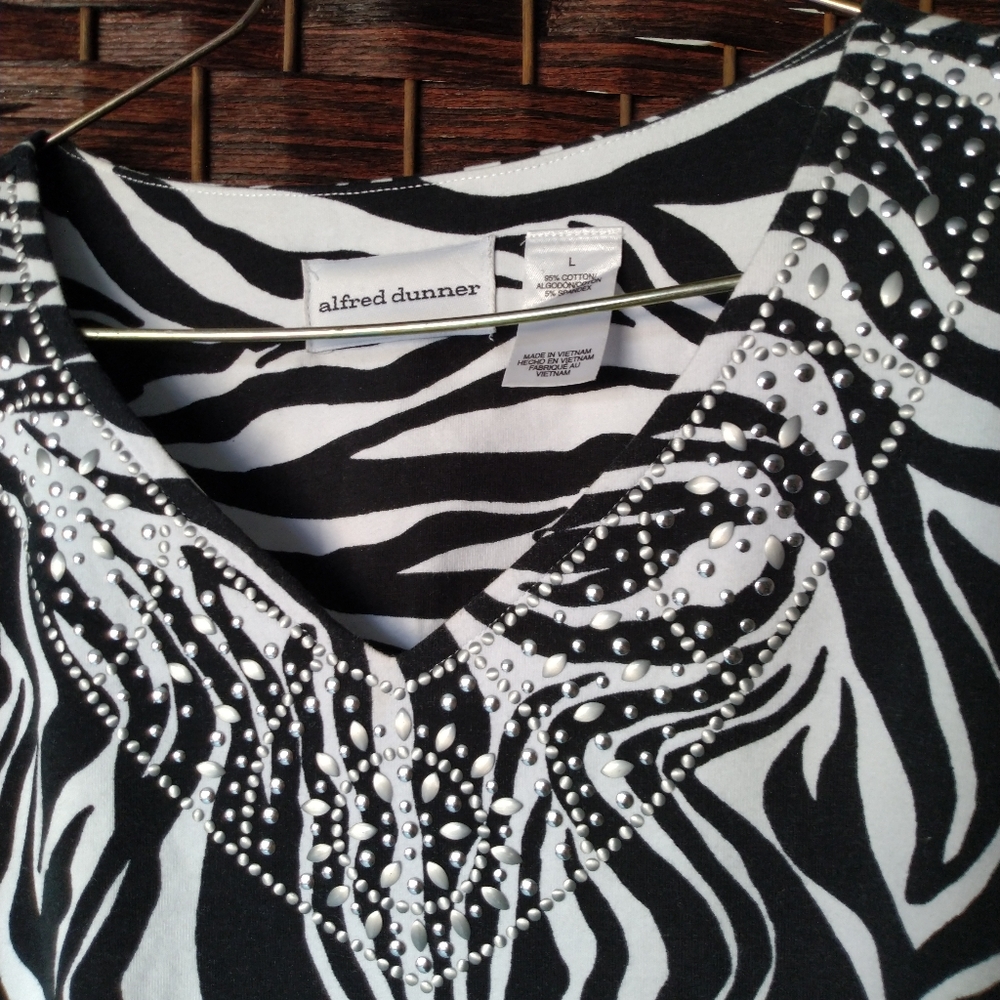 Alfred Dunner Animal Print Ladies top, Sz L